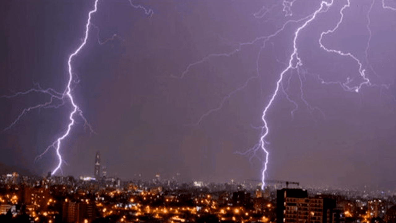 Senamhi emite alerta naranja por lluvias y tormentas eléctricas en Santa Cruz y Cochabamba este domingo