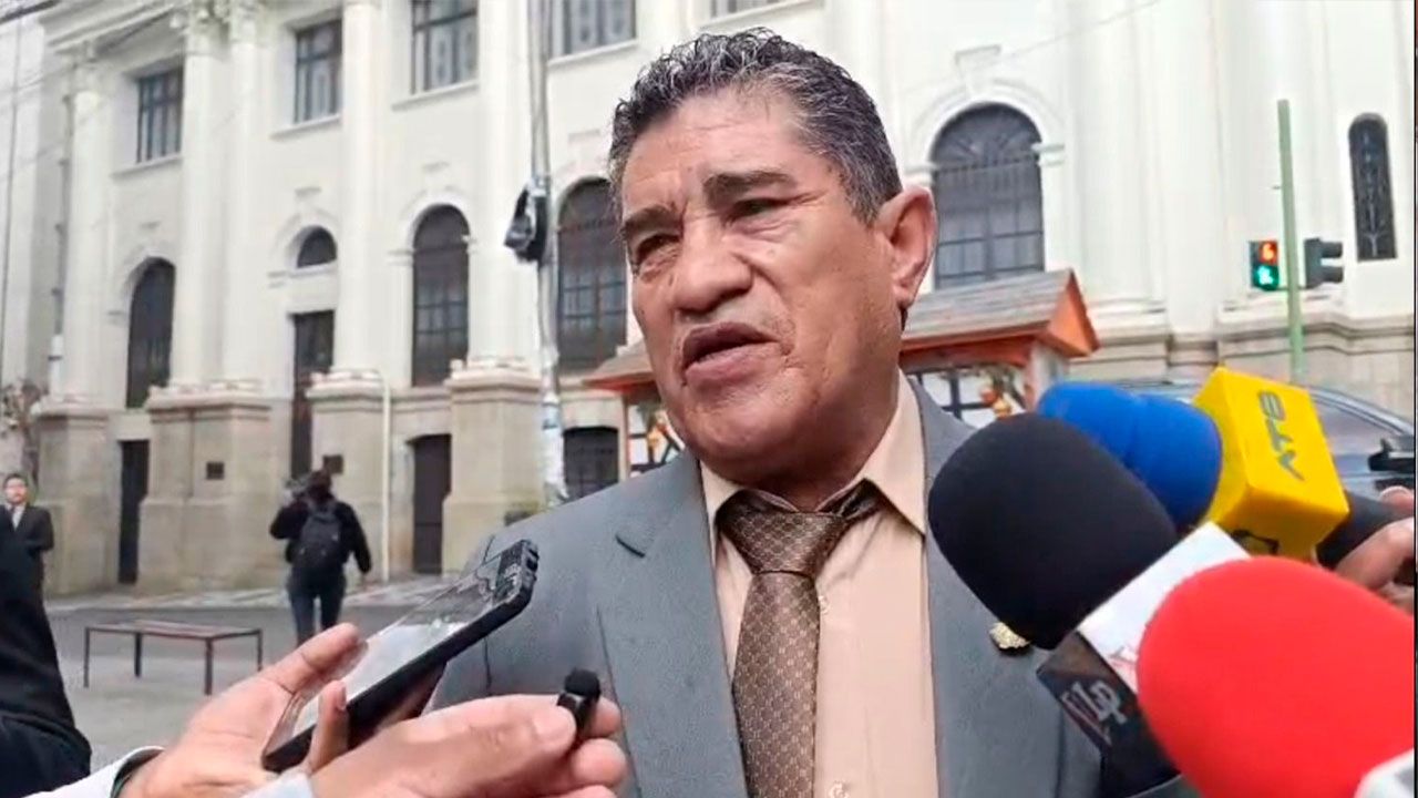 "Mi deseo es que cumpla lo que prometió y luche contra la corrupción", dice el tío del vicepresidente Edmand Lara