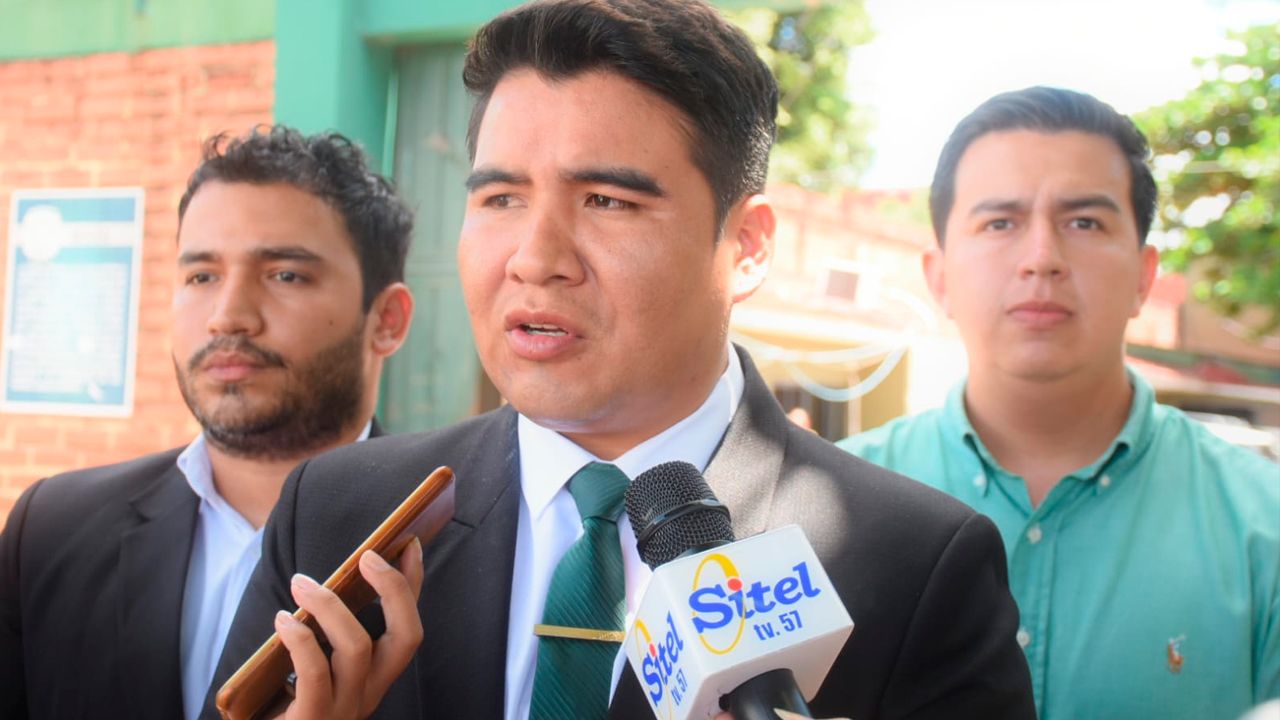 Director Jurídico deja su cargo tras requerimiento de la Alcaldía cruceña