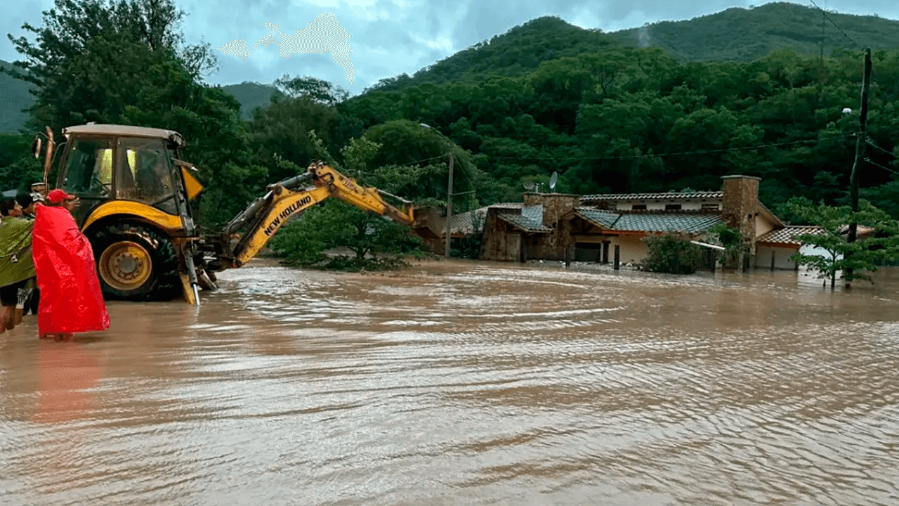 Emergencia por lluvias en Santa Cruz: seis desaparecidos, carreteras dañadas y alerta roja por crecida de ríos