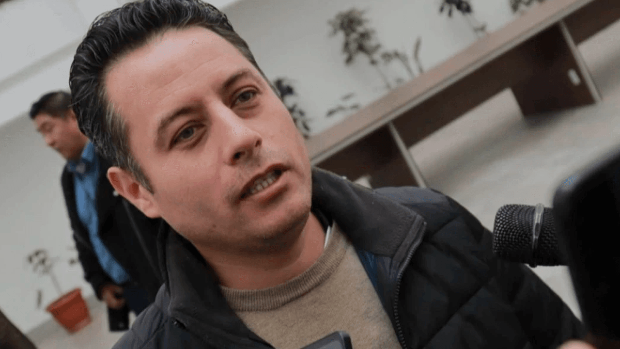 Lara cuestiona el entorno de Rodrigo Paz