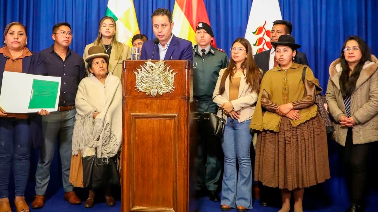 Lara denuncia rearticulación de grupos corruptos