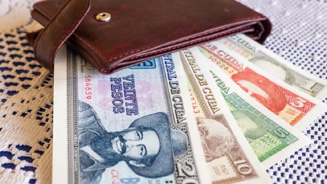Crisis económica en Cuba: el peso continúa devaluándose y registró un mínimo histórico en el mercado informal
