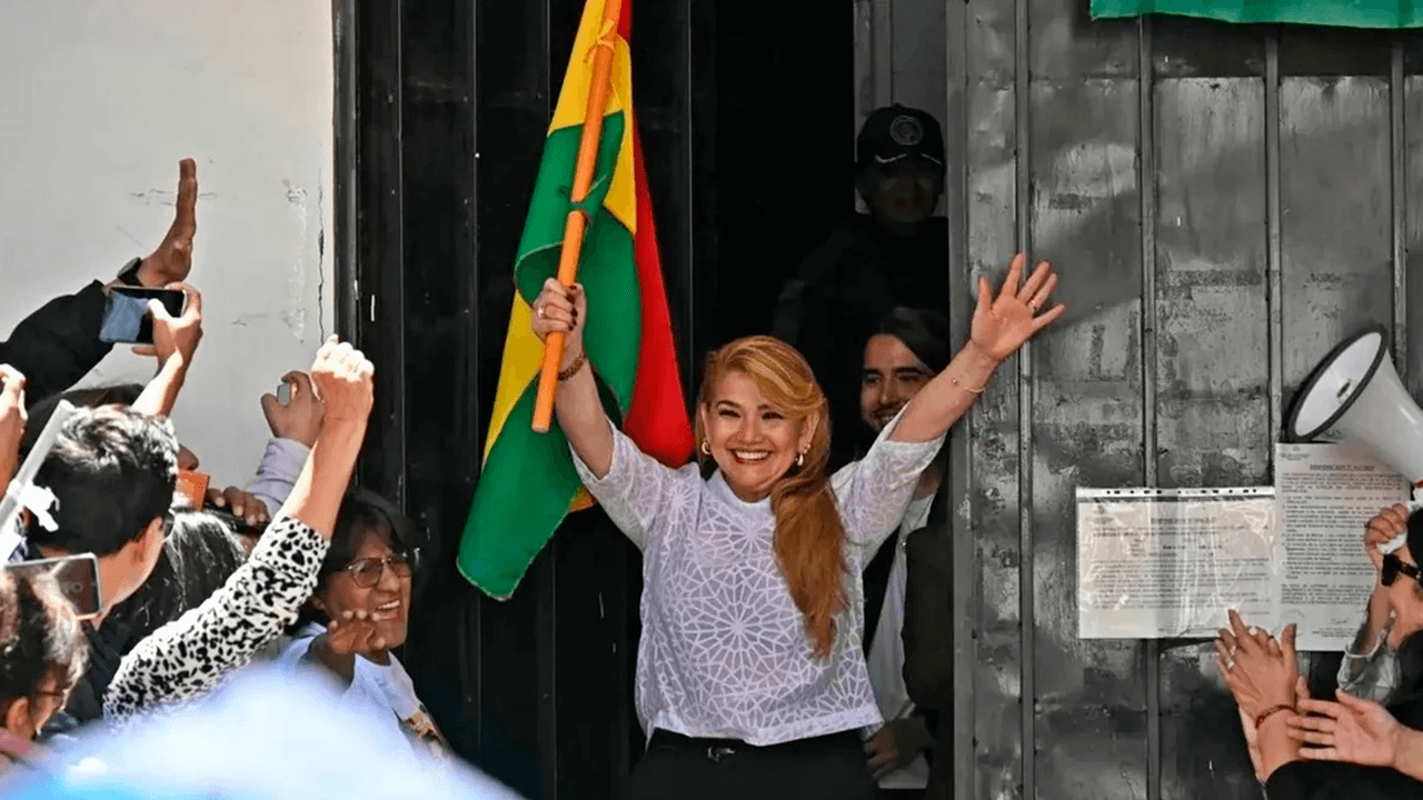 Jeanine Áñez rompe el silencio tras un mes de libertad y relata los momentos más duros de su detención