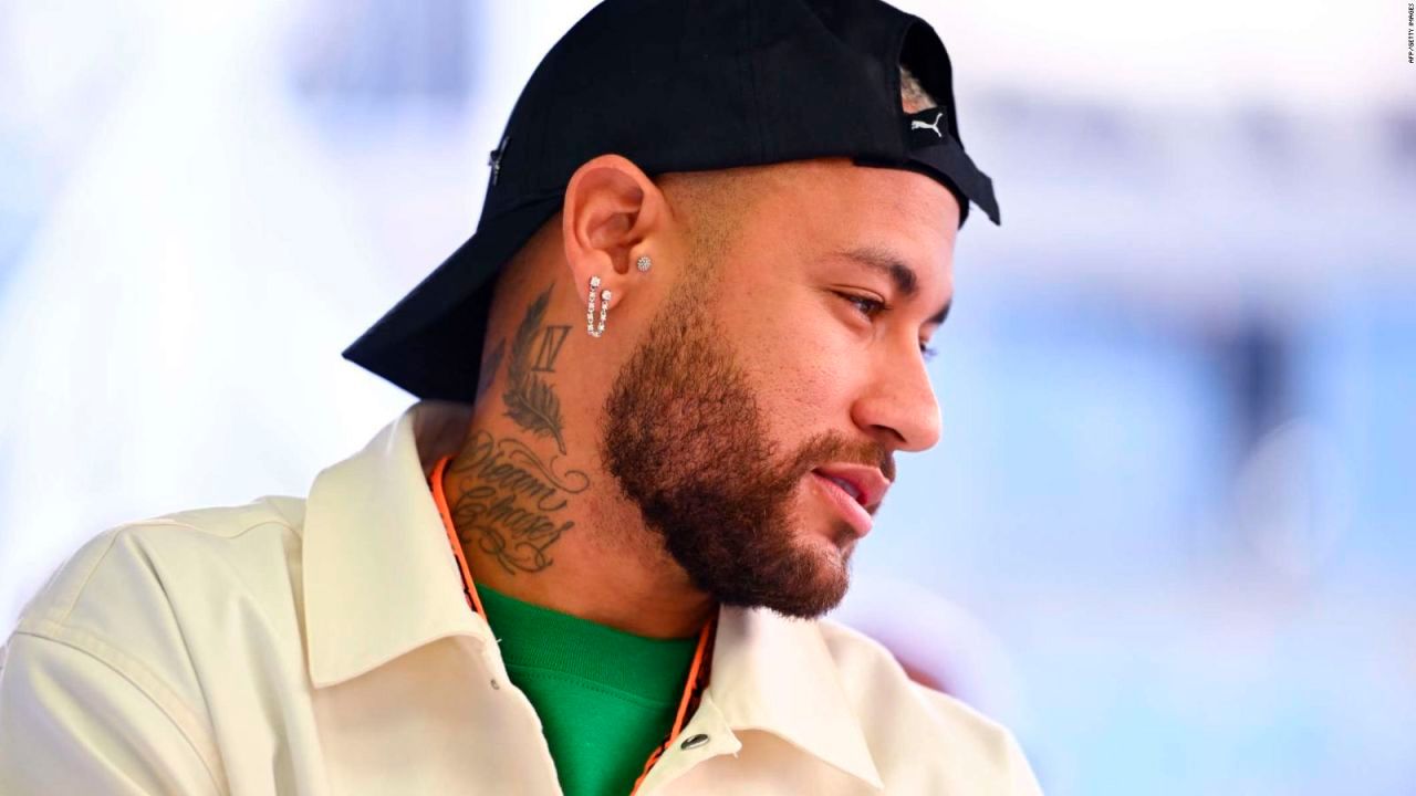 Ciclón Neymar guía al Santos con  un hat-trick y mantiene viva su  ilusión mundialista