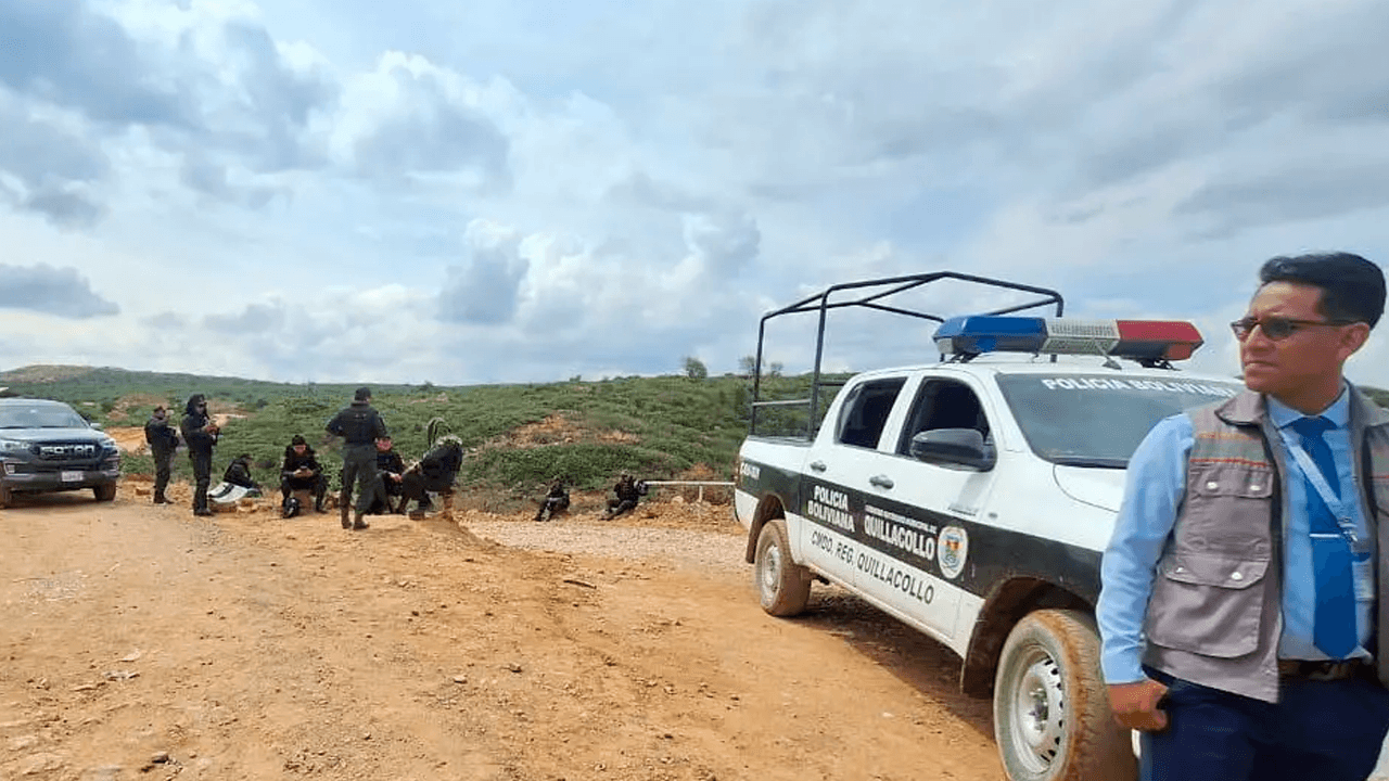 Colcapirhua: Policía afirma que actuó por mandato legal y reporta uniformados heridos por arma de fuego