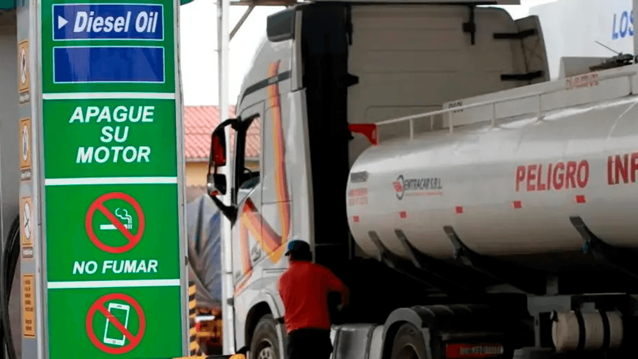 Asosur atribuye escasez a la subvención y pide sincerar precios de los combustibles