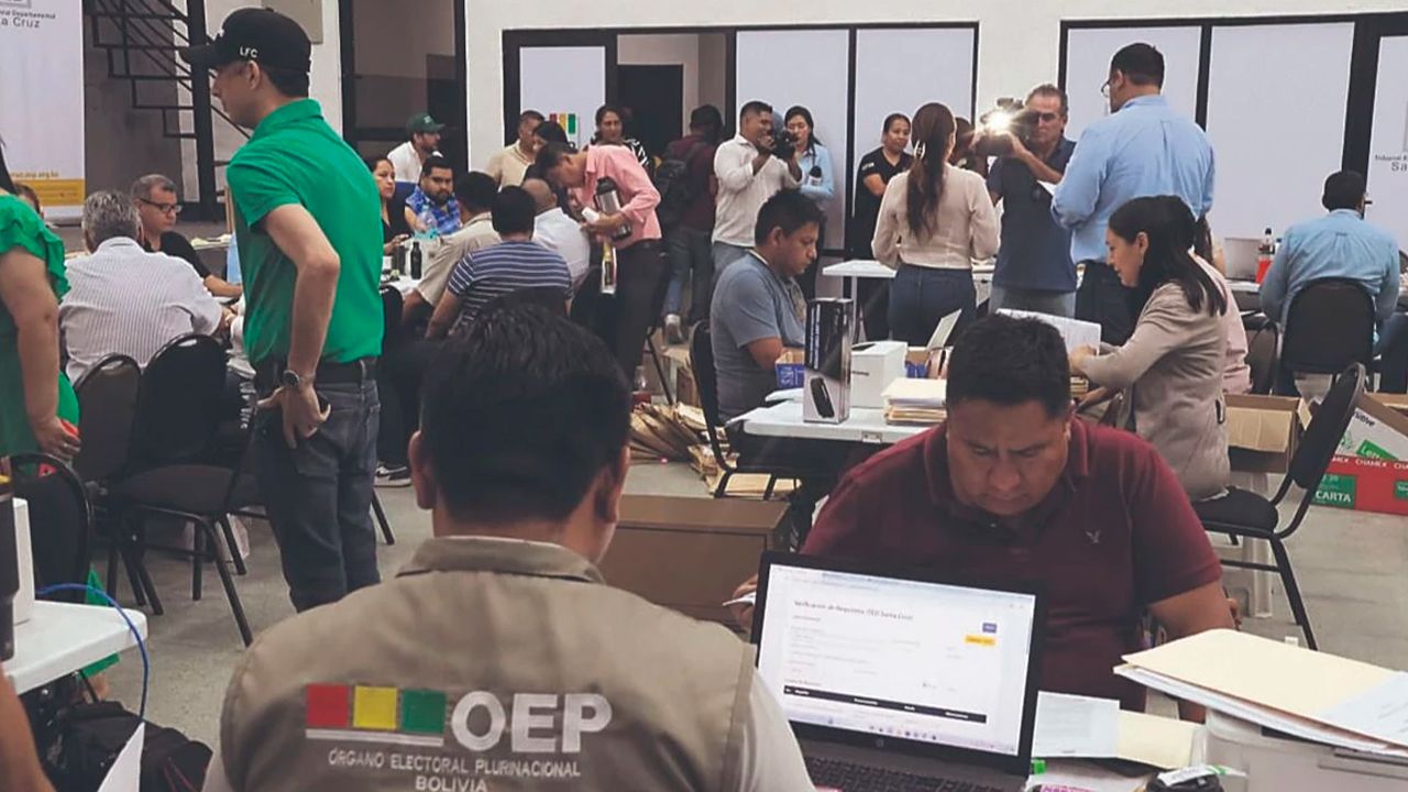 Récord electoral en Santa Cruz con 12  aspirantes a la Gobernación y 15 a la  Alcaldía