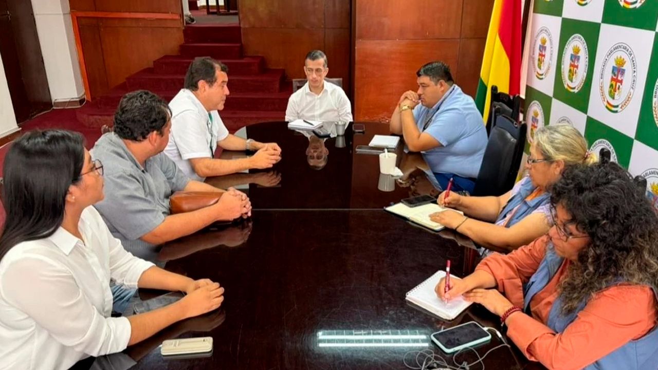 Gobernación analiza reubicación de 131 adolescentes de Cenvicruz