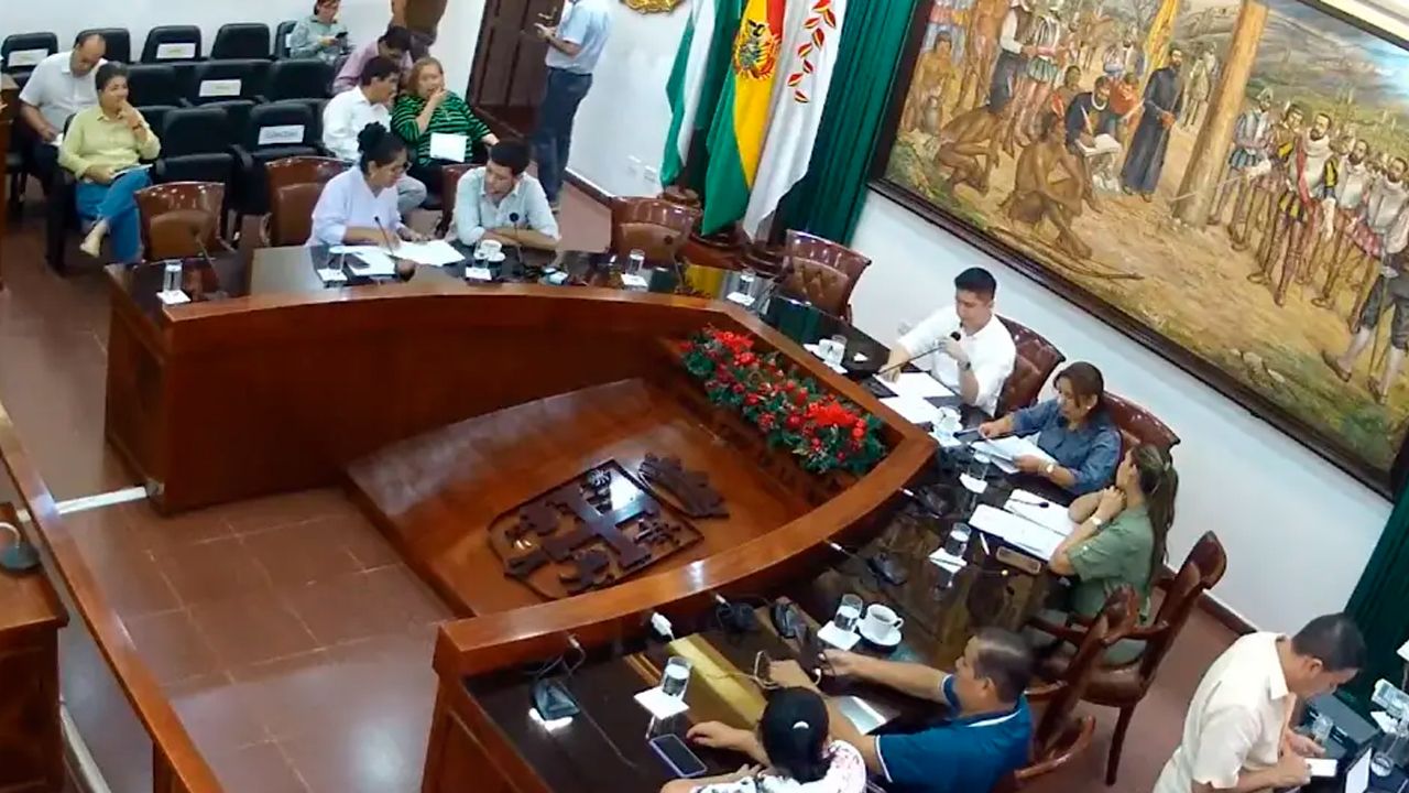 Concejo municipal instala comisión mixta para analizar tarifa del transporte urbano