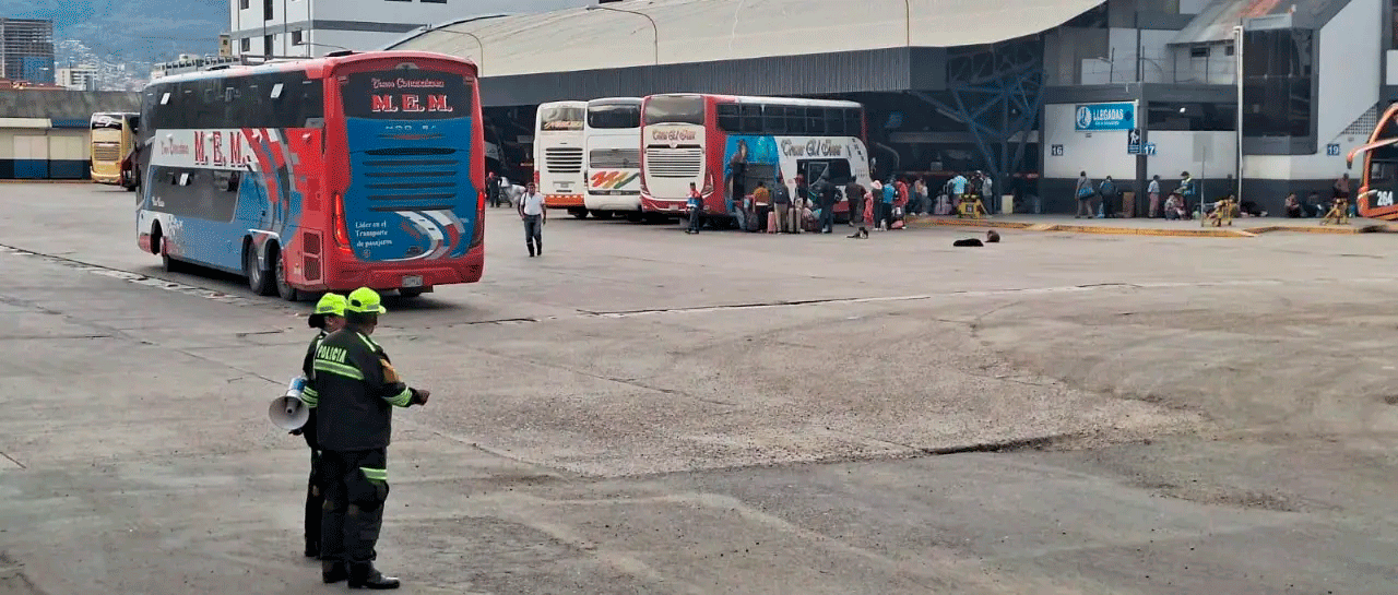 Cochabamba suspende temporalmente viajes a La Paz por bloqueos