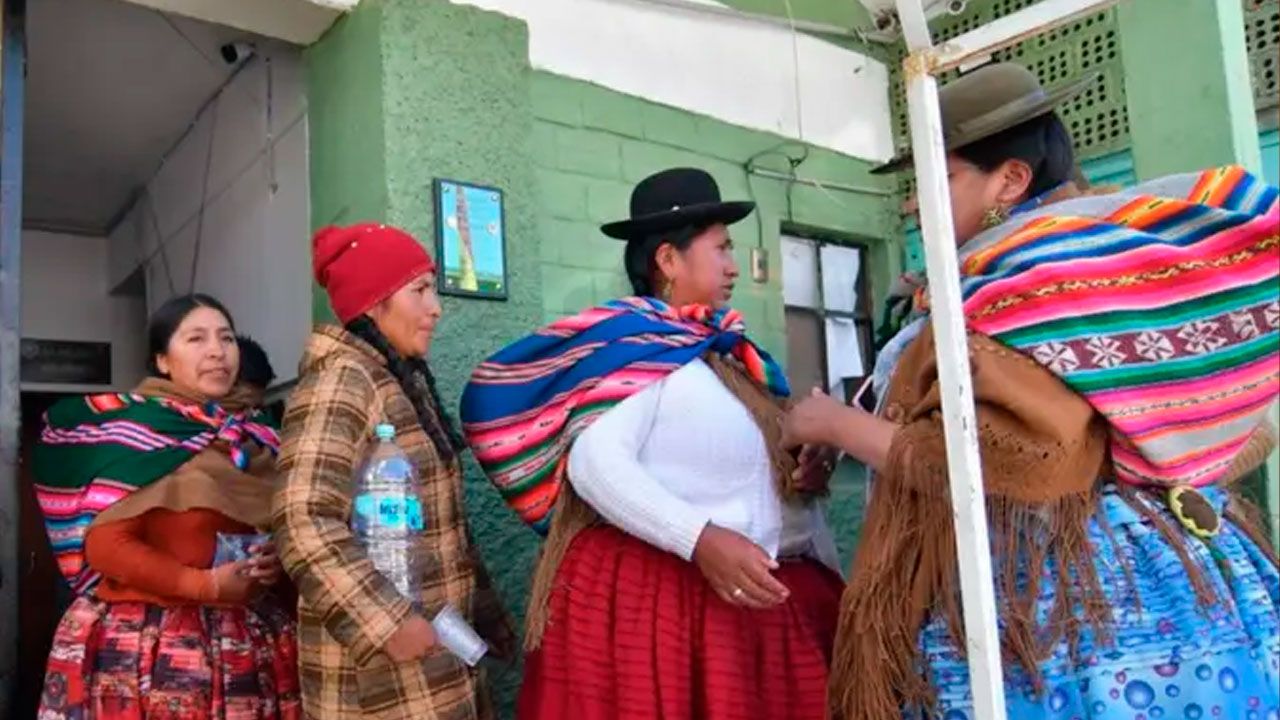 Liberan a tres ‘Bartolinas’ detenidas durante protestas en La Paz