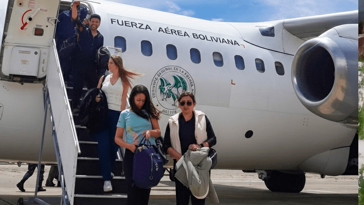 Turistas varados en Uyuni son rescatados en operativo aéreo del Estado