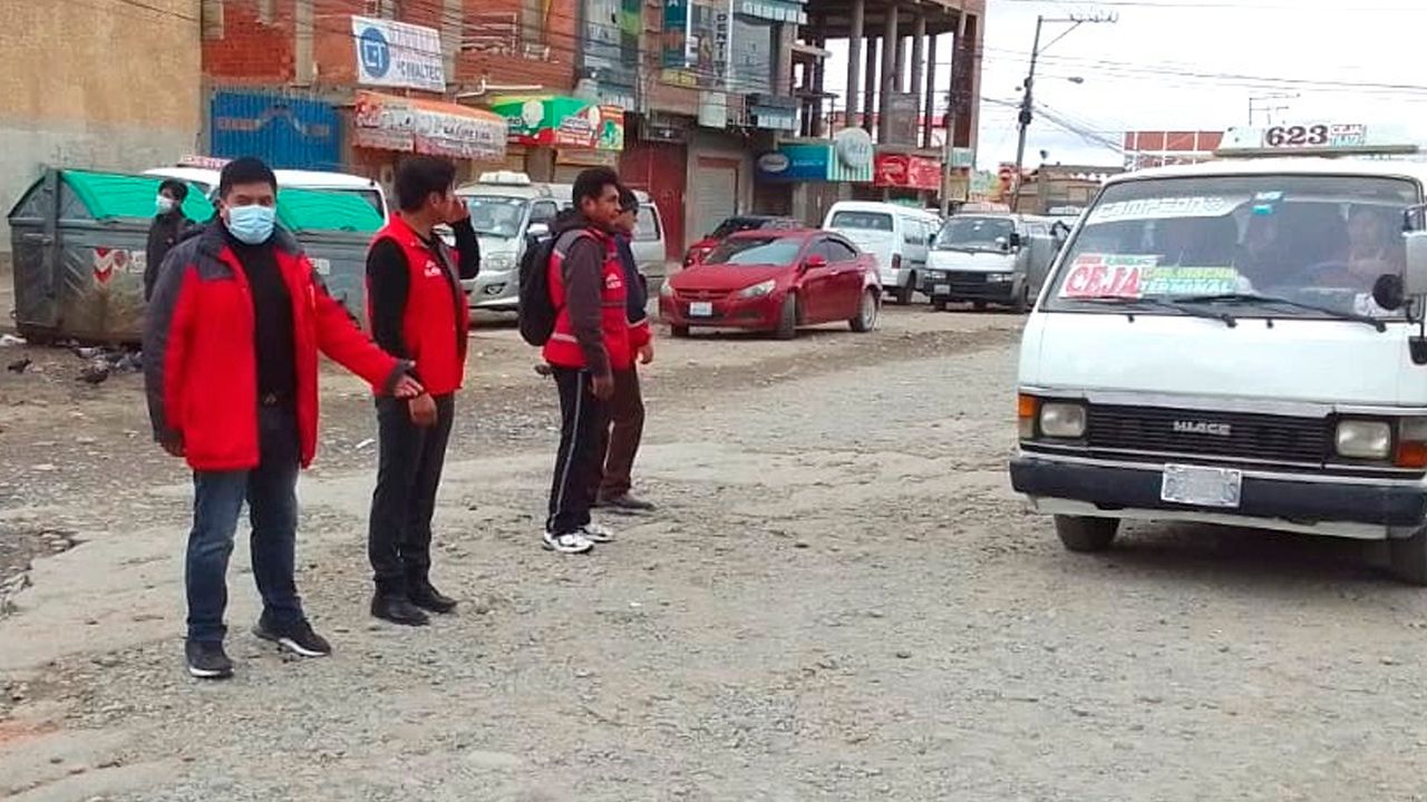 Alcaldía de El Alto refuerza controles al trameaje en el Cruce Villa Adela