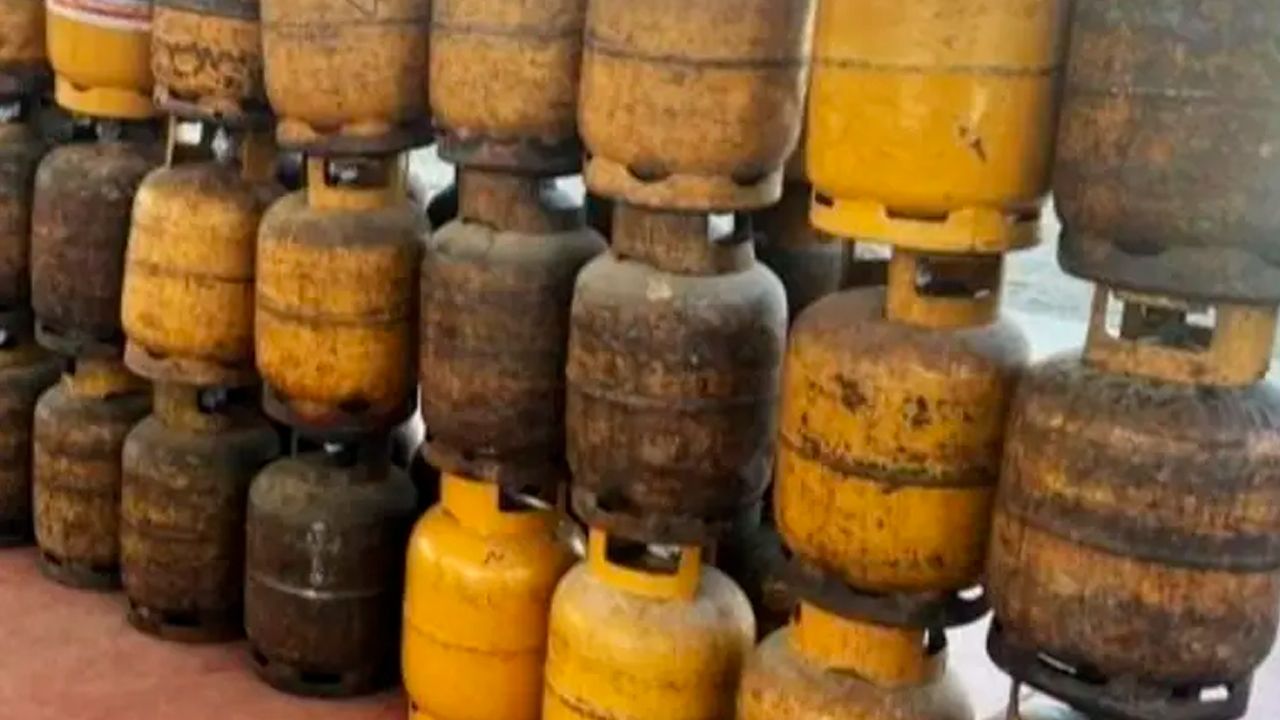 GLP boliviano aparece en venta ilegal en Perú