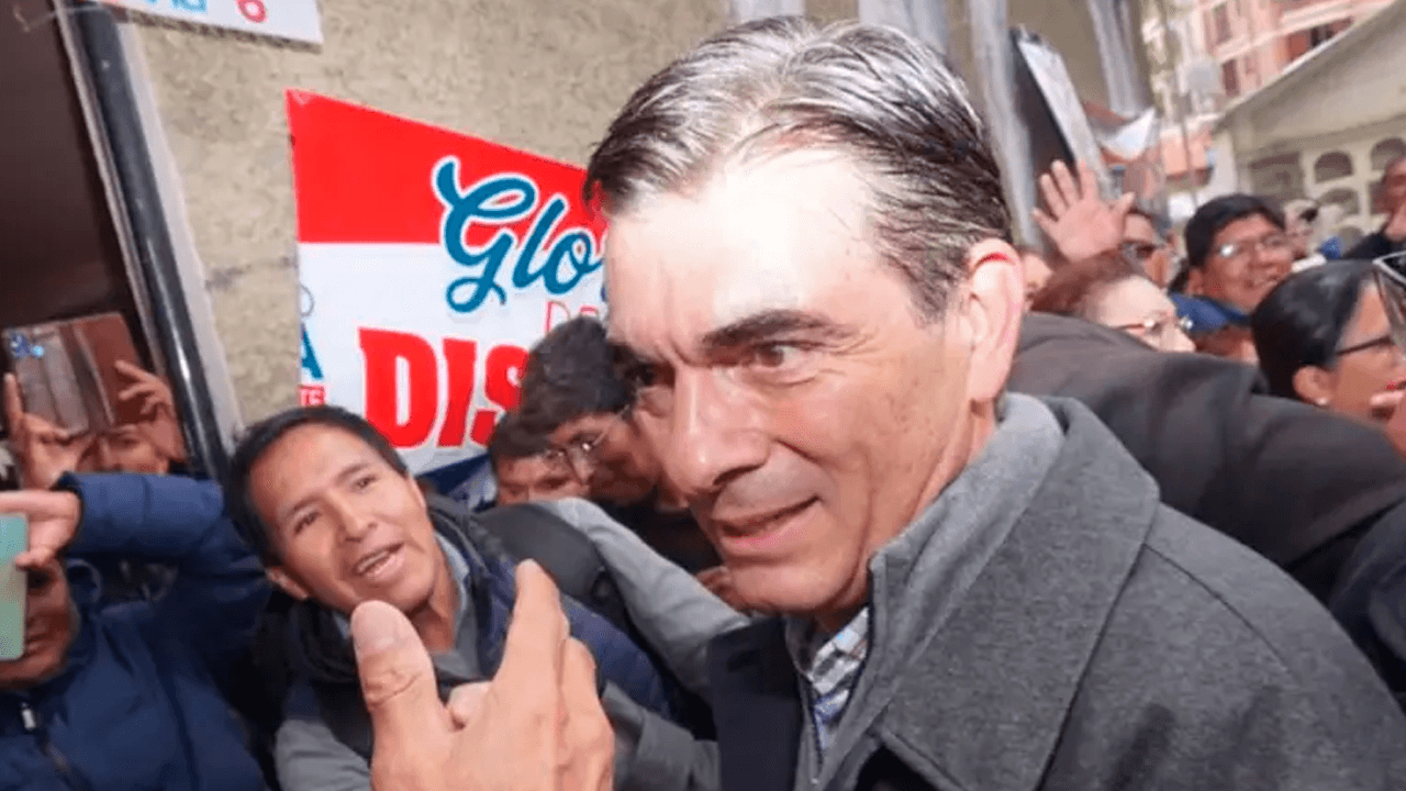 Rodrigo Paz ratifica el derecho a la protesta, pero advierte sanciones por uso de explosivos
