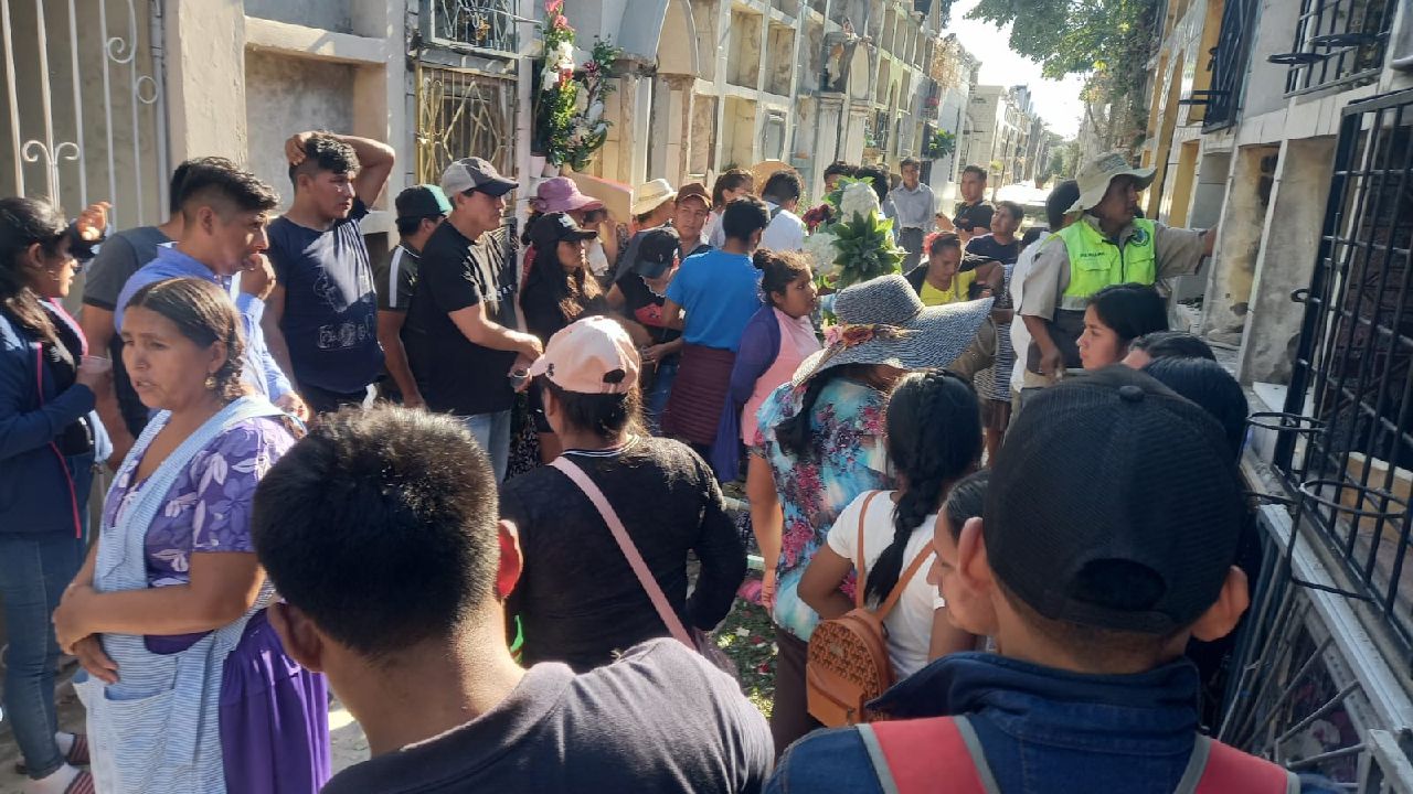 Sepultan los restos de  Martha Laime Díaz  madre que fue quemada junto a sus hijos por su expareja