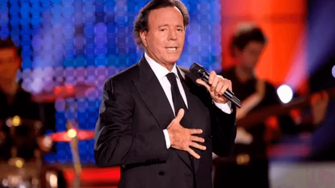 Julio Iglesias rompe el silencio y niega acusaciones de abuso