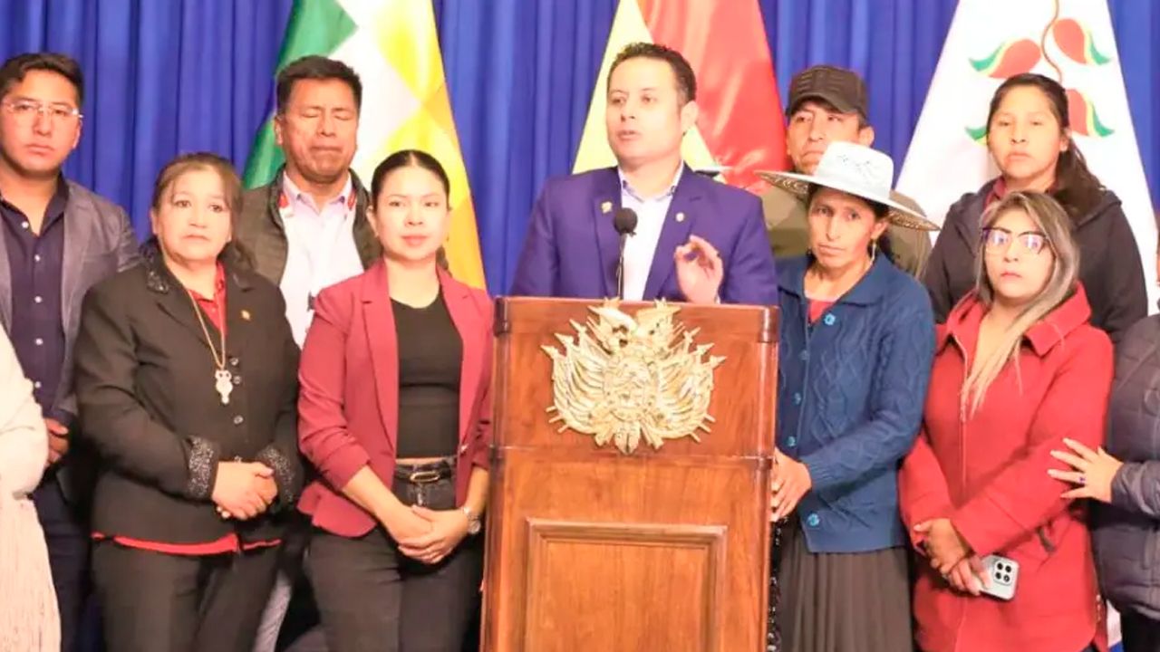 Lara convoca actos por el Día del Estado Plurinacional