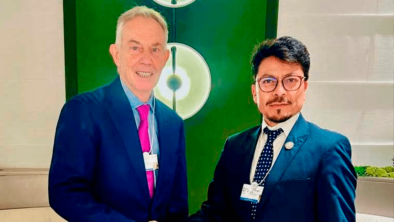 Canciller destaca interés por litio y tecnología y anuncia visita de comisión de Tony Blair