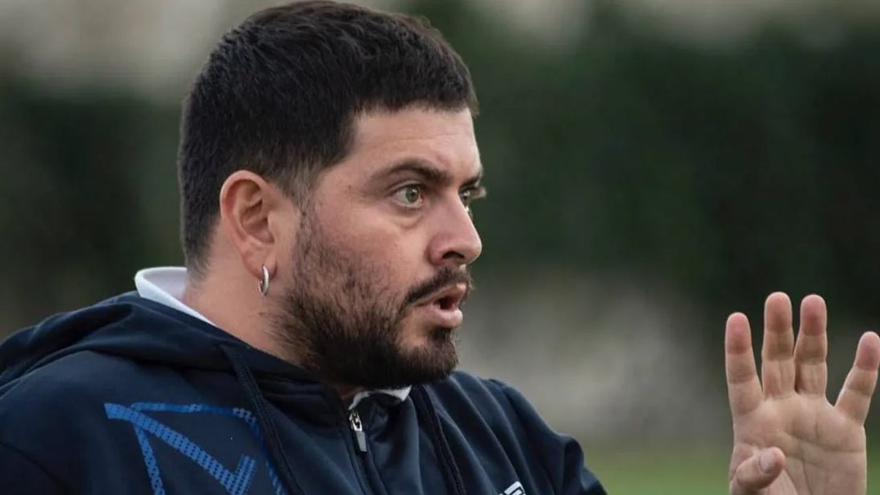Maradona JR renunció como DT del Napoli United por impagos al plantel