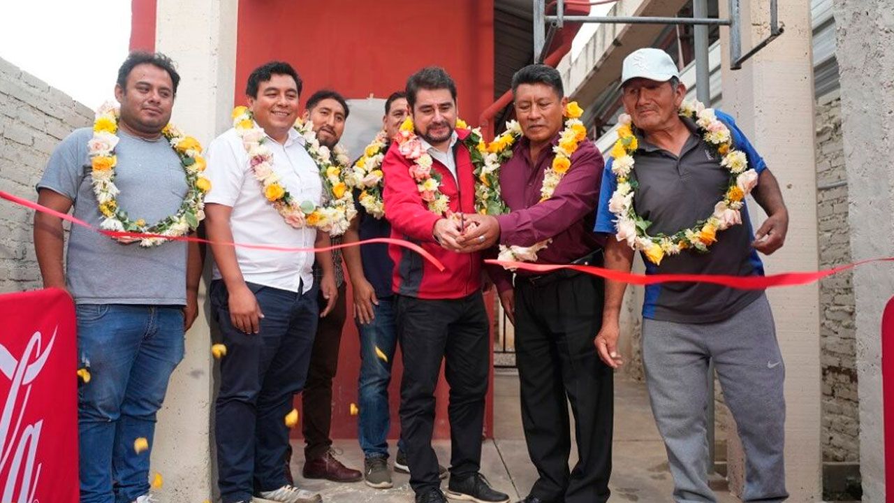 Inauguran sistema de agua potable que beneficia a más de 500 familias de la OTB Quimbol