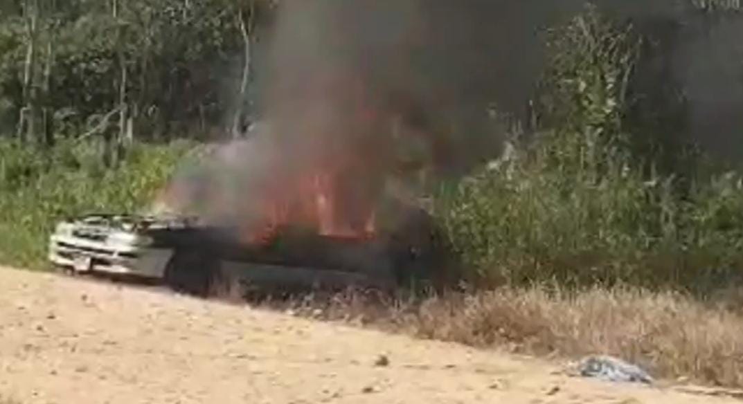 Pobladores de Yapacaní capturan y queman a sujeto acusado de abigeato, robo de ganado y con antecedentes de violación.