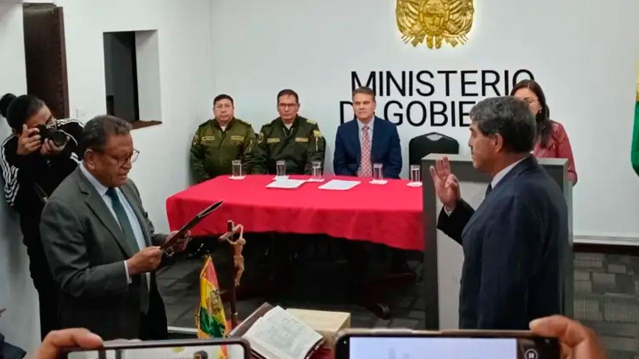Hernán Paredes asume como nuevo viceministro de Régimen Interior Policía