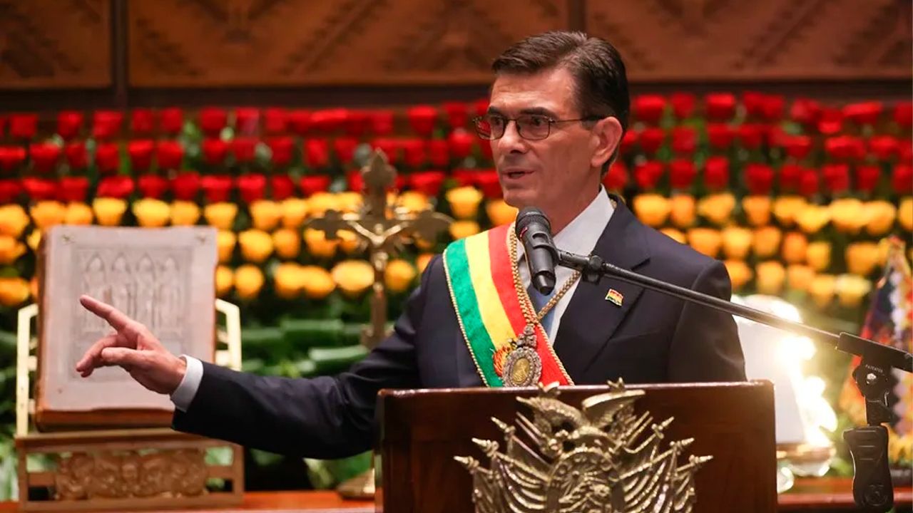 Inicia gestión escolar 2026 con acto central encabezado por el presidente Rodrigo Paz