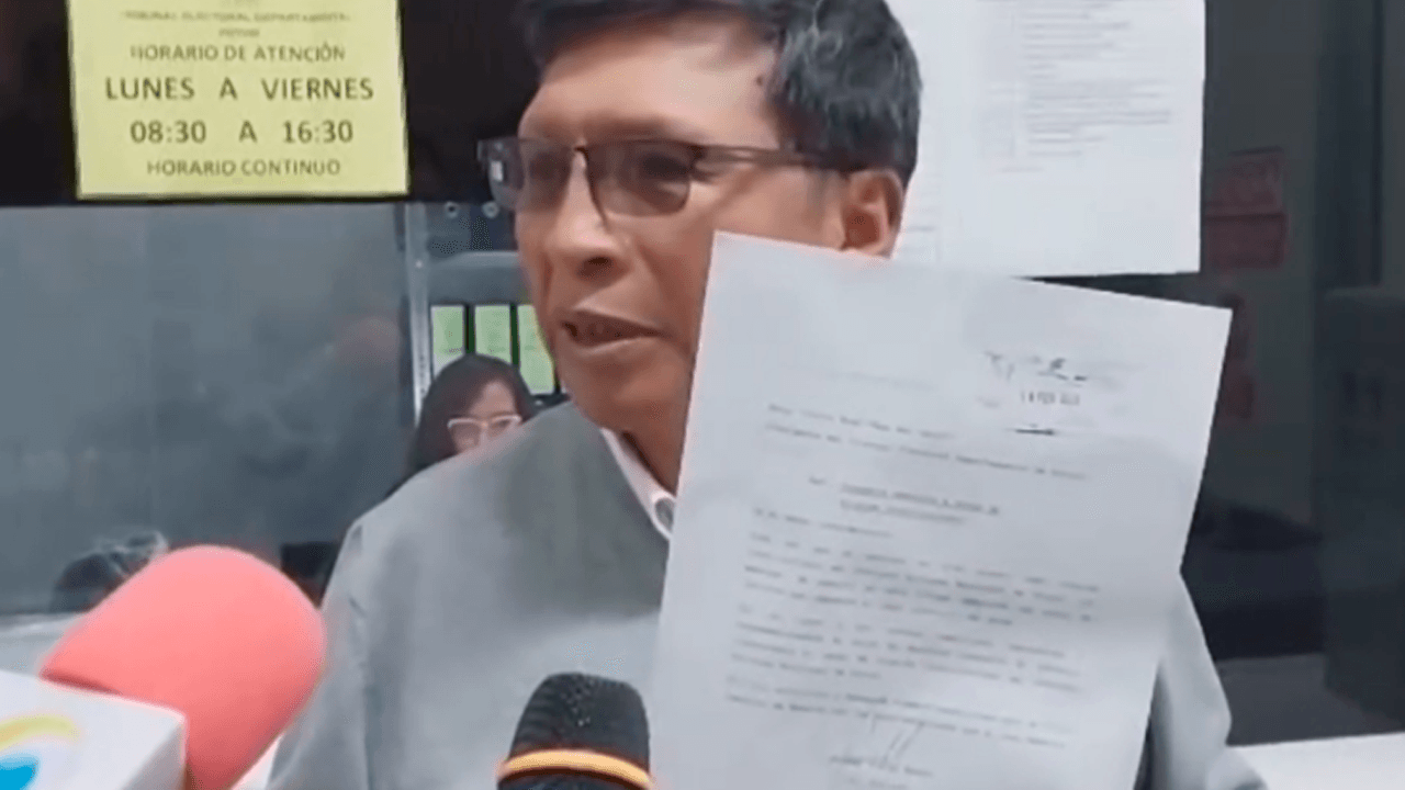 Jhonny Llally presenta su renuncia a la Alcaldía de Potosí y señala compromiso familiar como motivo central