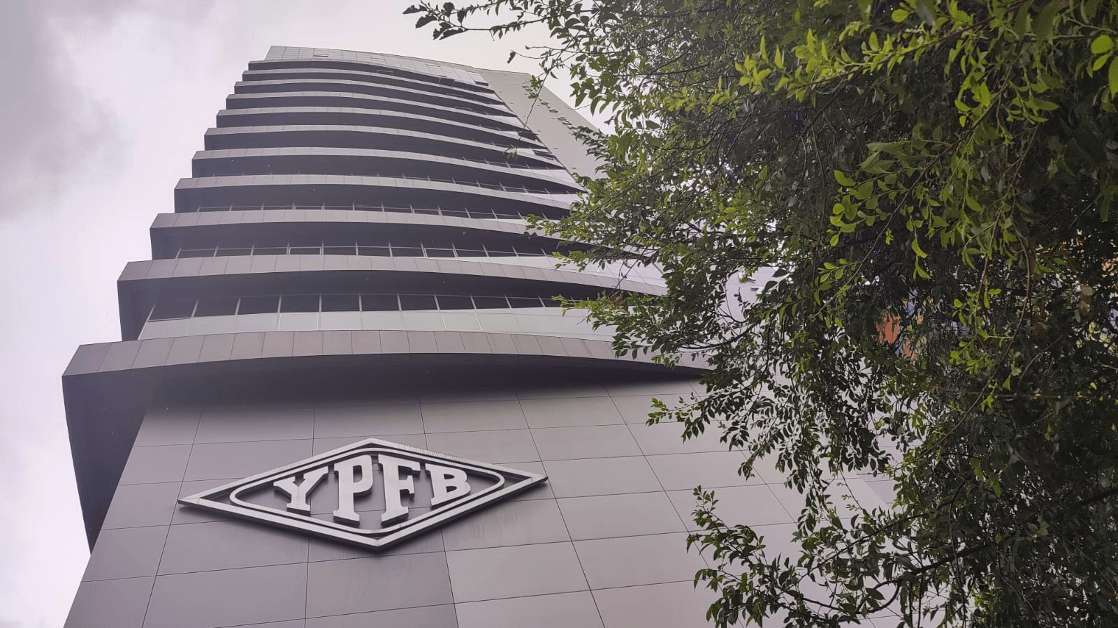 YPFB garantiza seguro sin trámites  burocráticos