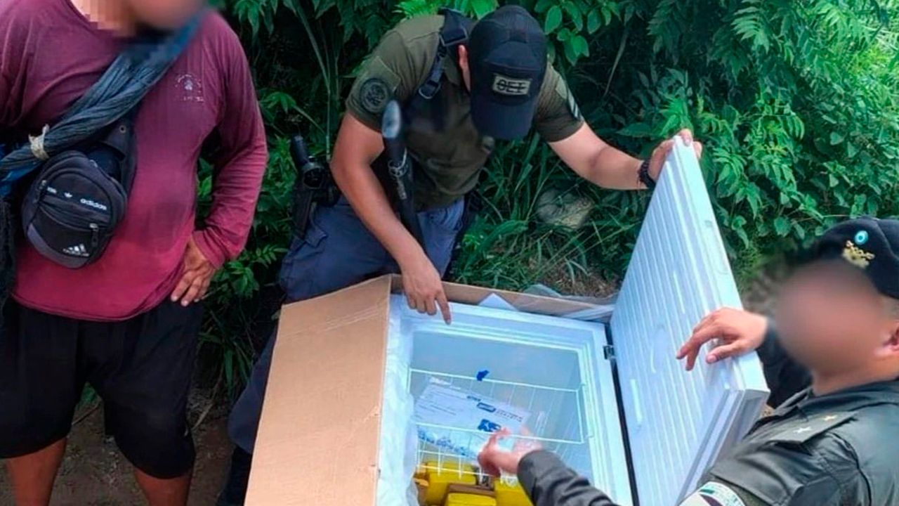Detienen a hombre con cocaína oculta en un freezer en la frontera