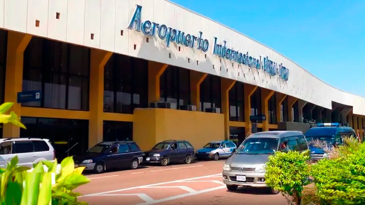 Amplían denuncia contra tres exfuncionarios de Aduanas por caso maletasv