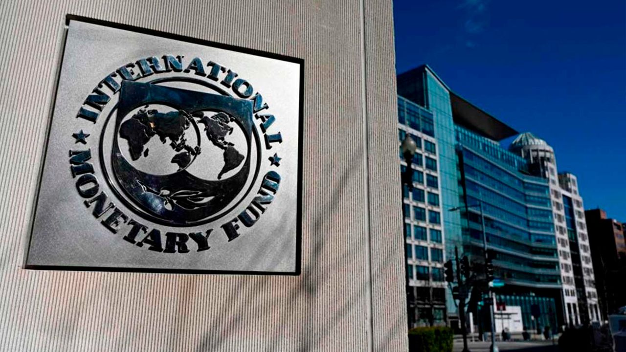 Bolivia gestiona crédito millonario con el FMI