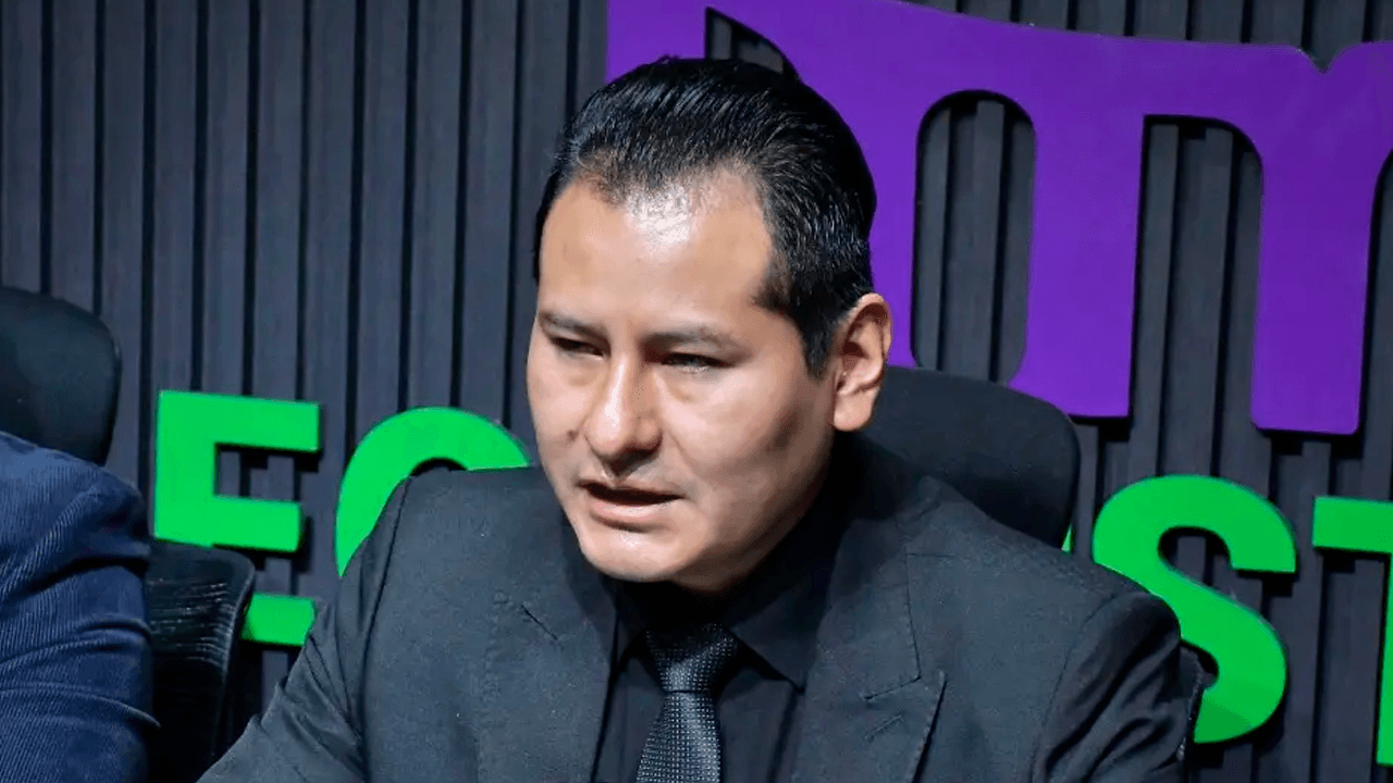 Fiscalía analiza denuncias contra presidente de YPFB