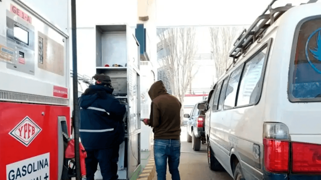 ANH instruye a YPFB garantizar abastecimiento de combustibles durante Carnaval
