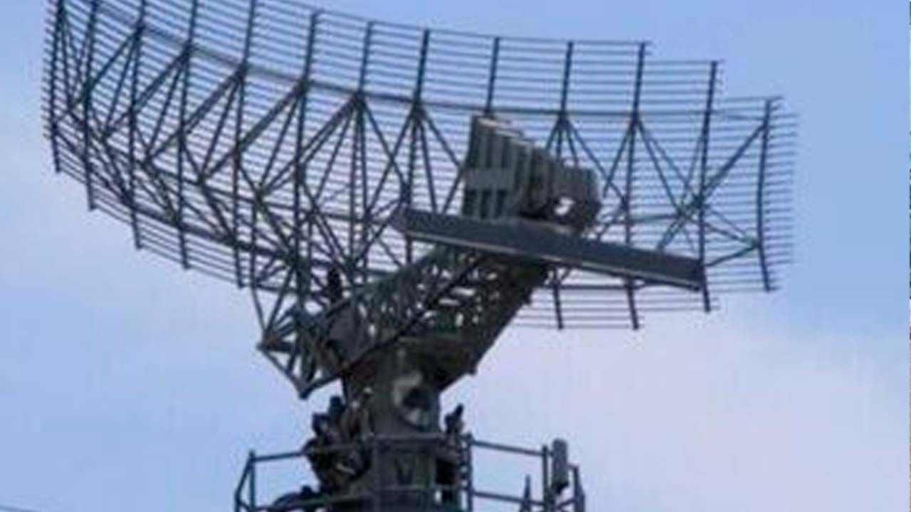 Solo dos de nueve radares comprados a Francia funcionan y detectaron 4.200 vuelos irregulares