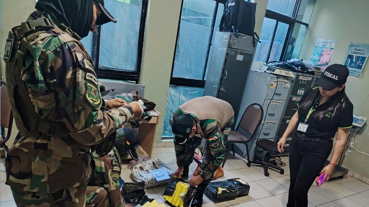 Fiscalía investiga a tres mujeres por  transporte de más de 26 kilos de  cocaína en Tarija