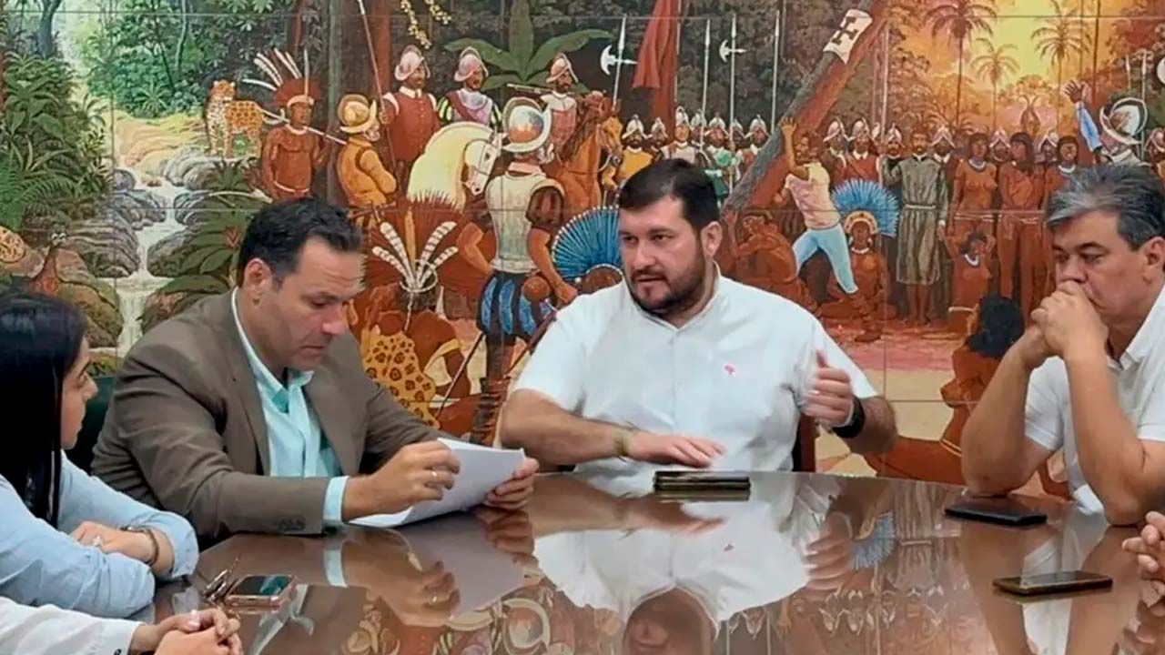 Comité Pro Santa Cruz exige la renuncia de la viceministra Andrea Barrientos