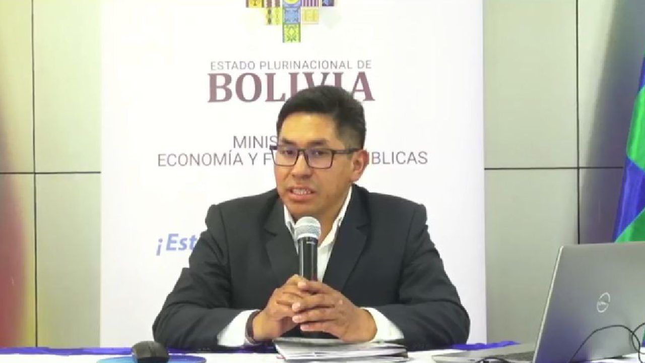 Viceministro Mamani rechaza reducción de presupuesto para gobernaciones y denuncia intento de politización del asunto