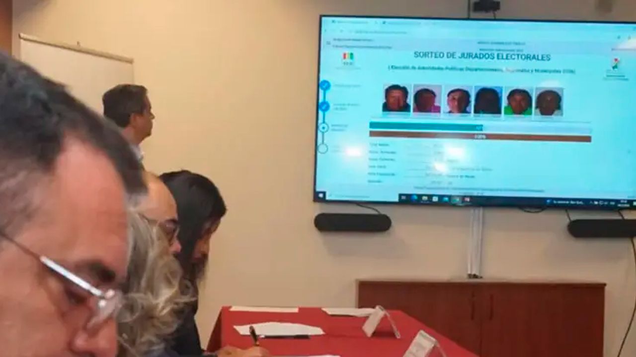 Multa económica para jurados que no asistan a votación