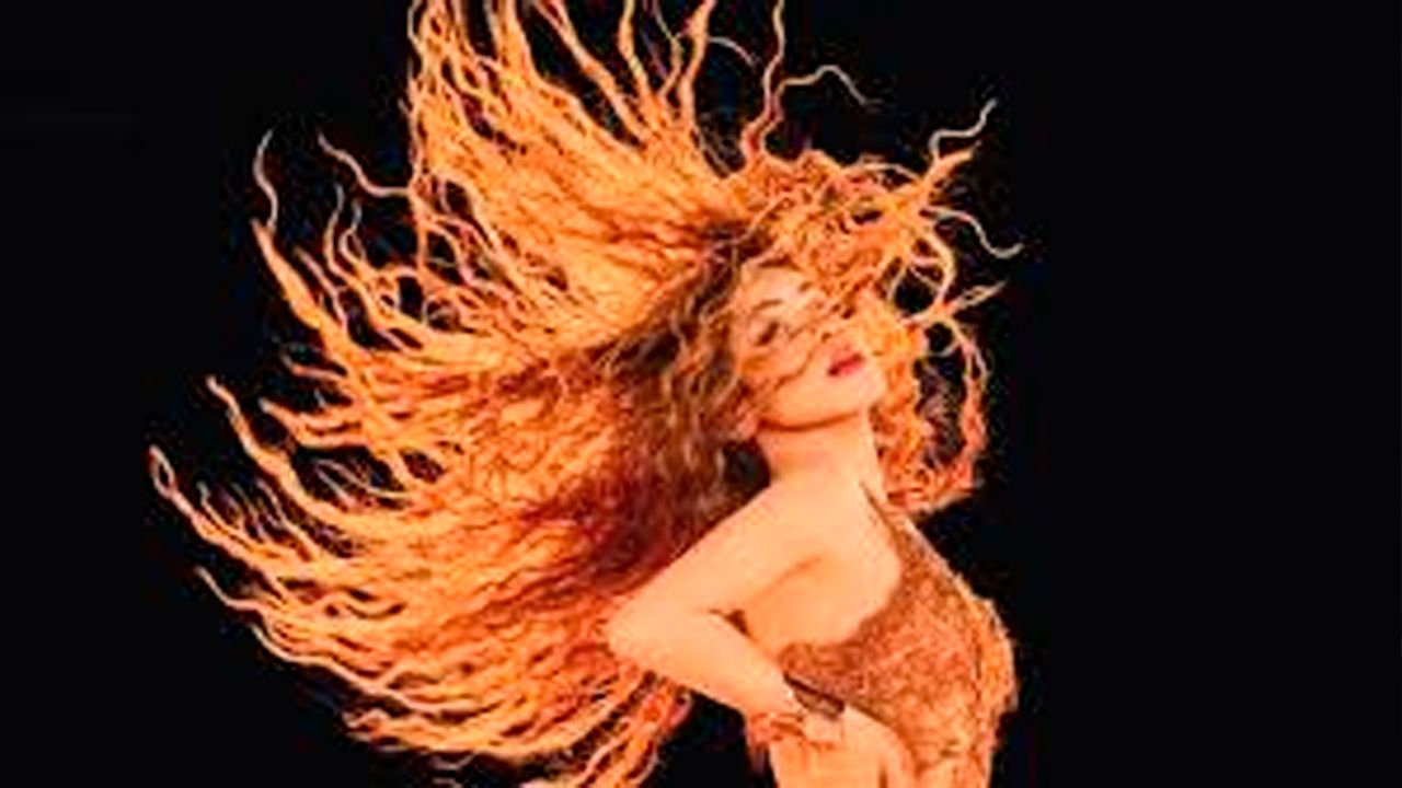 Shakira regresa a las pirámides de Giza y reafirma su reinado global