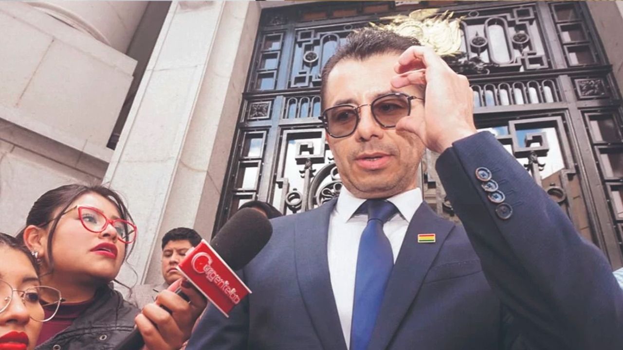 Freddy Vidovic renuncia a la  Vicepresidencia en medio de  investigación