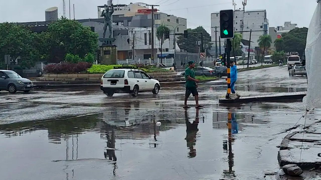 Alertan riesgo de desborde de ríos en cinco departamentos del país
