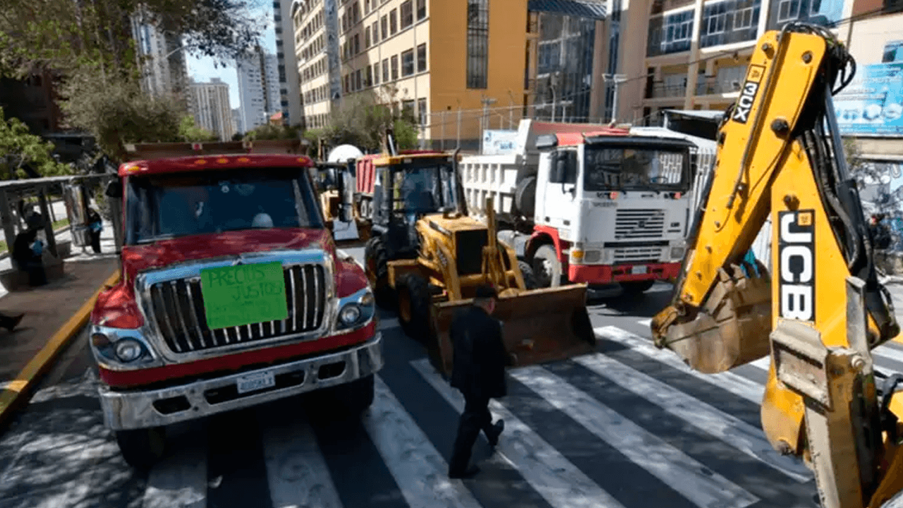 Sector constructor en emergencia: Bloqueos y advertencia de quiebra masiva por falta de reajuste de precios