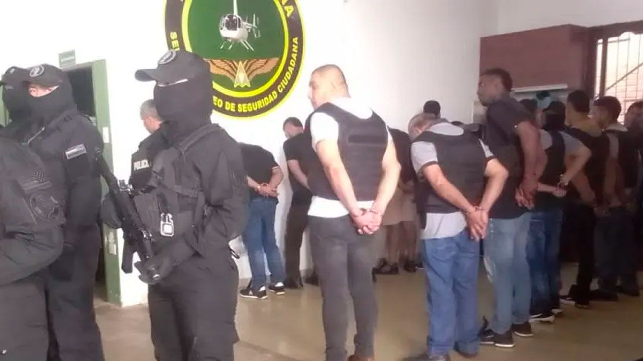 Presentan a 15 aprehendidos vinculados al caso Marset