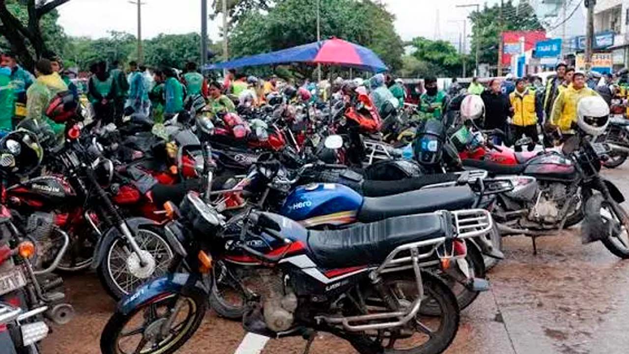 Mototaxistas de Santa Cruz advierten con retomar movilizaciones por motores dañados