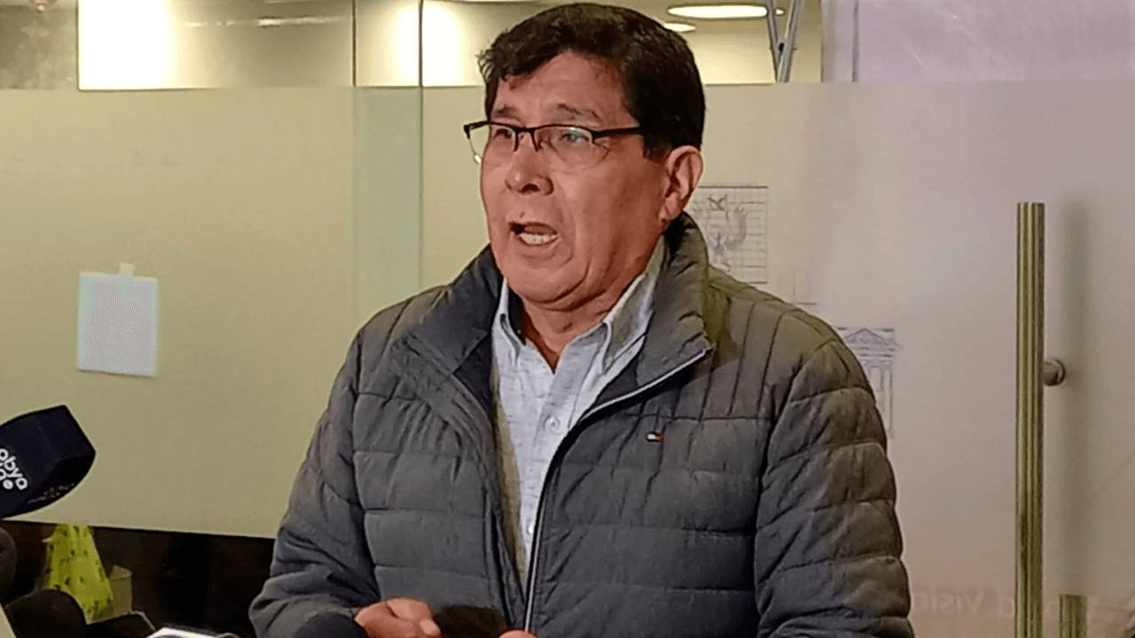 Senador José Sánchez cuestiona gestión del Gobierno por crisis de combustible y paro en Oruro