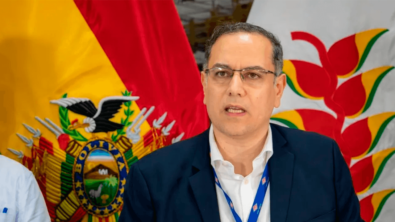 Denuncian vínculo contractual entre expresidente de YPFB y empresa de la familia de Luis Arce
