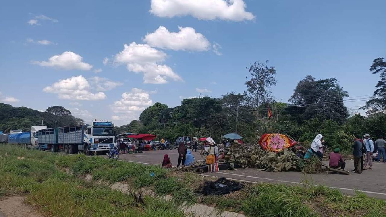 Continúa el Bloqueo en Buena Vista por Quinto Día en Demanda de Construcción de Carretera